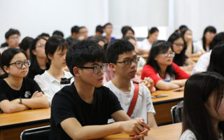 米乐官网教务部组织四六级考前专题讲座