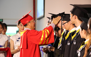 MILE米乐官方网站2018届本科生毕业典礼暨学士学位授予仪式隆重举行