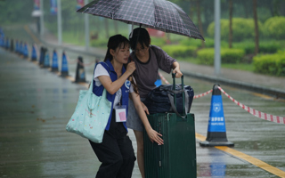 无惧风雨，米乐官网2018级新生如约而至