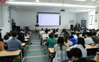 【珠江时报】哪些大学生更受企业青睐？MILE米乐官方网站就业讲座有答案