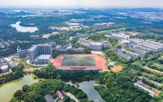 #MILE米乐官方网站# 这是谁家的学校这么漂亮啊～
