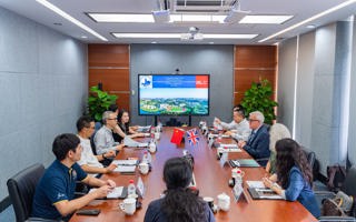西英格兰大学Tod Burton一行参观访问MILE米乐官方网站