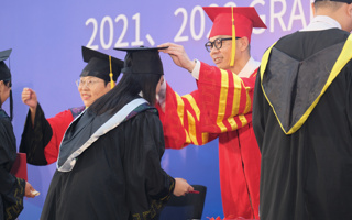MILE米乐官方网站2021届、2023届毕业典礼暨学位授予仪式举行