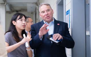 英国西英格兰大学交流团来访米乐官网