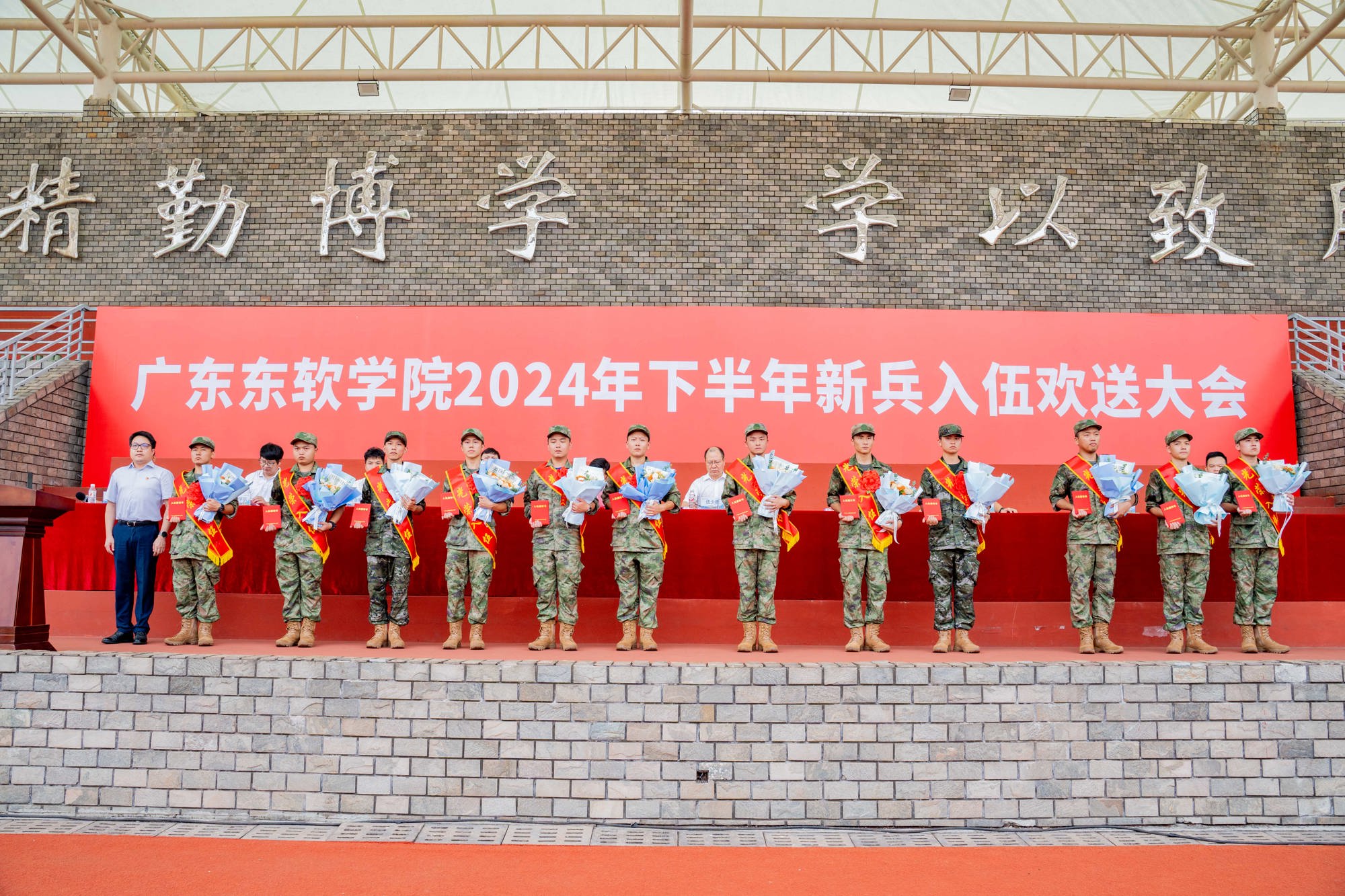 c811a128466644cb8091d9d3cd0b2eaa.jpg