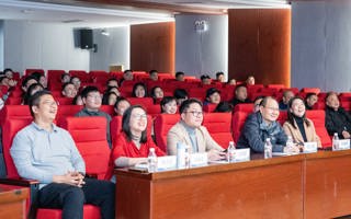 米乐官网举办“强师赋能，育心树人“系列心理培训首场讲座