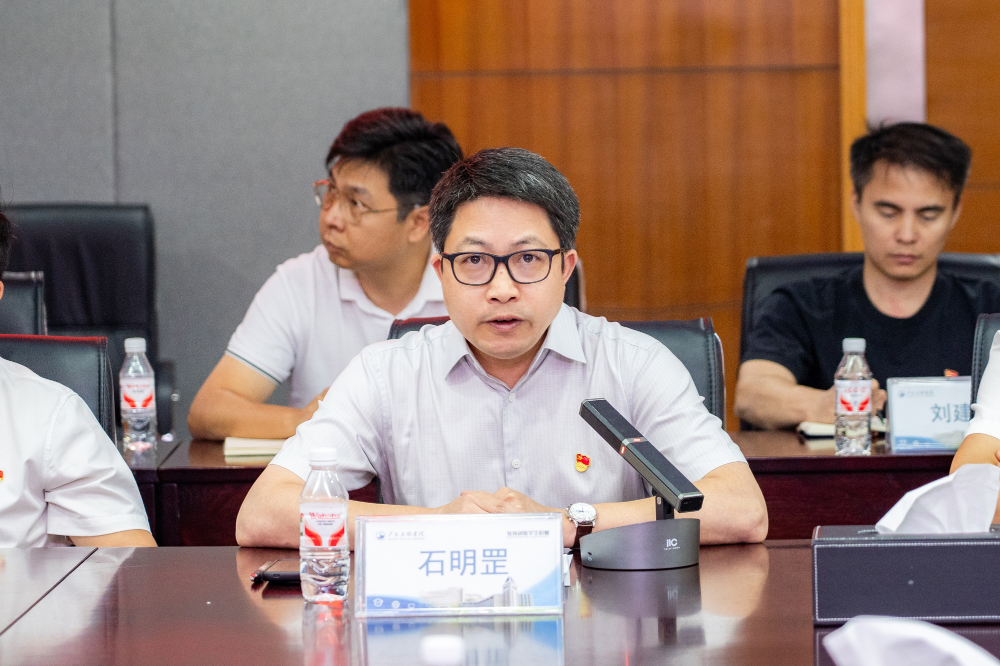 e0c7b5b3c88a448bbe49d8c04ad1f658.jpg
