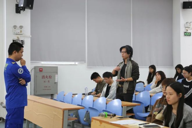 0e1a7e15aa4f4bfc87a77e834330729c.jpg 0e1a7e15aa4f4bfc87a77e834330729c.jpg